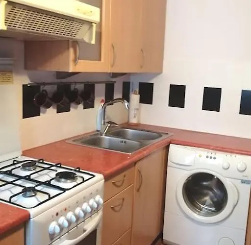 Klimatyczne Mieszkanie W Doskonalej Lokalizacji *